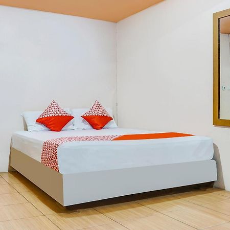 Balangberu Oyo 90923 Makassar Cottage מראה חיצוני תמונה