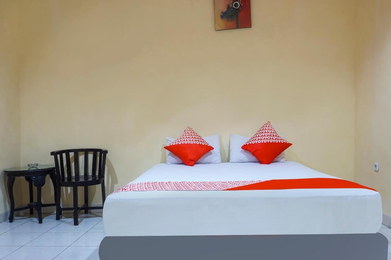 Balangberu Oyo 90923 Makassar Cottage מראה חיצוני תמונה