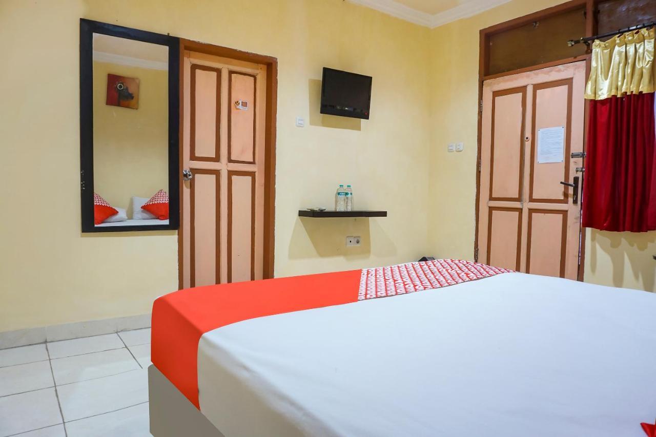 Balangberu Oyo 90923 Makassar Cottage מראה חיצוני תמונה