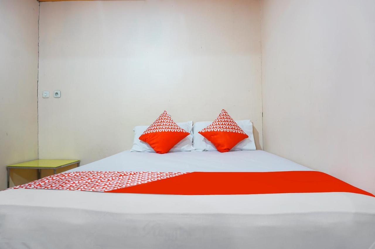 Balangberu Oyo 90923 Makassar Cottage מראה חיצוני תמונה