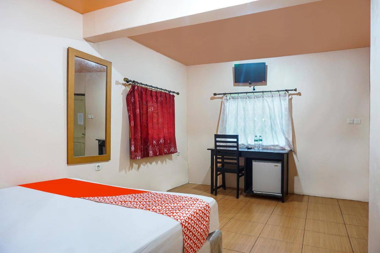 Balangberu Oyo 90923 Makassar Cottage מראה חיצוני תמונה