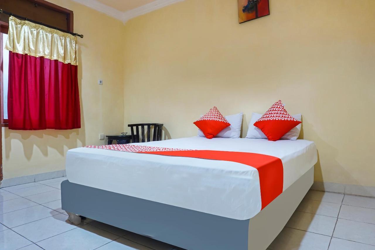Balangberu Oyo 90923 Makassar Cottage מראה חיצוני תמונה